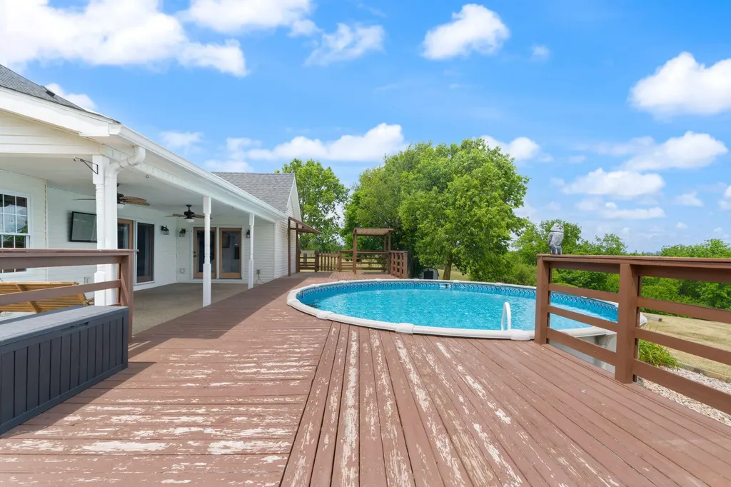 58 Sunset Drive Hustonville KY 40437