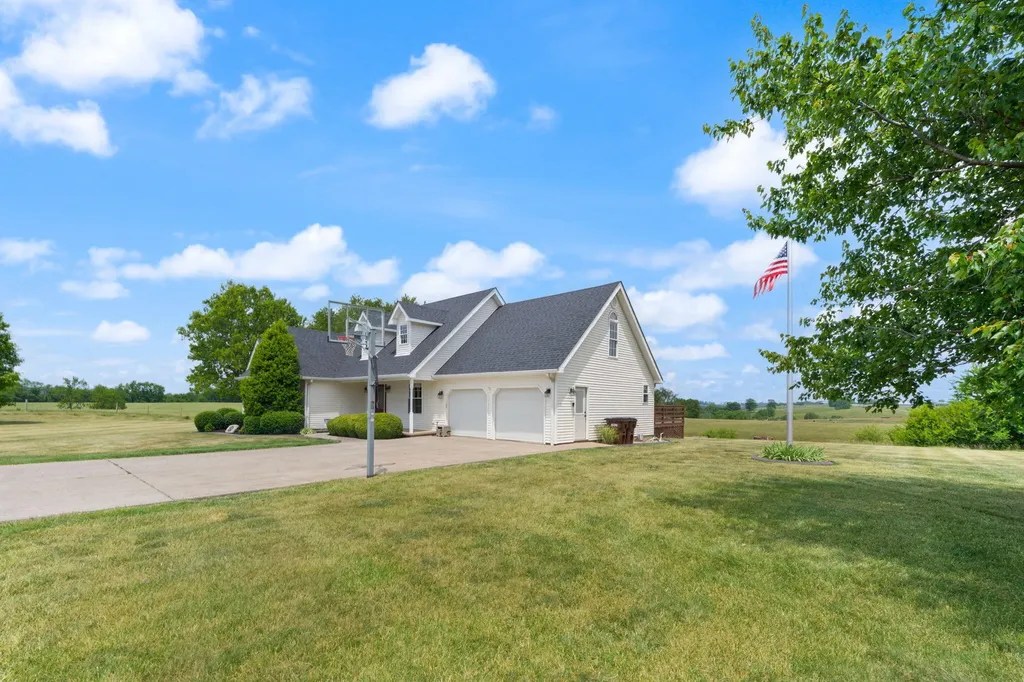 58 Sunset Drive Hustonville KY 40437