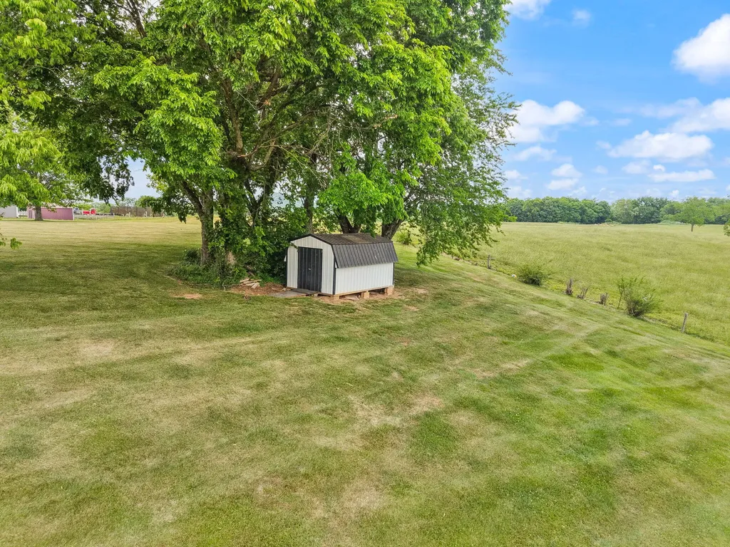 58 Sunset Drive Hustonville KY 40437
