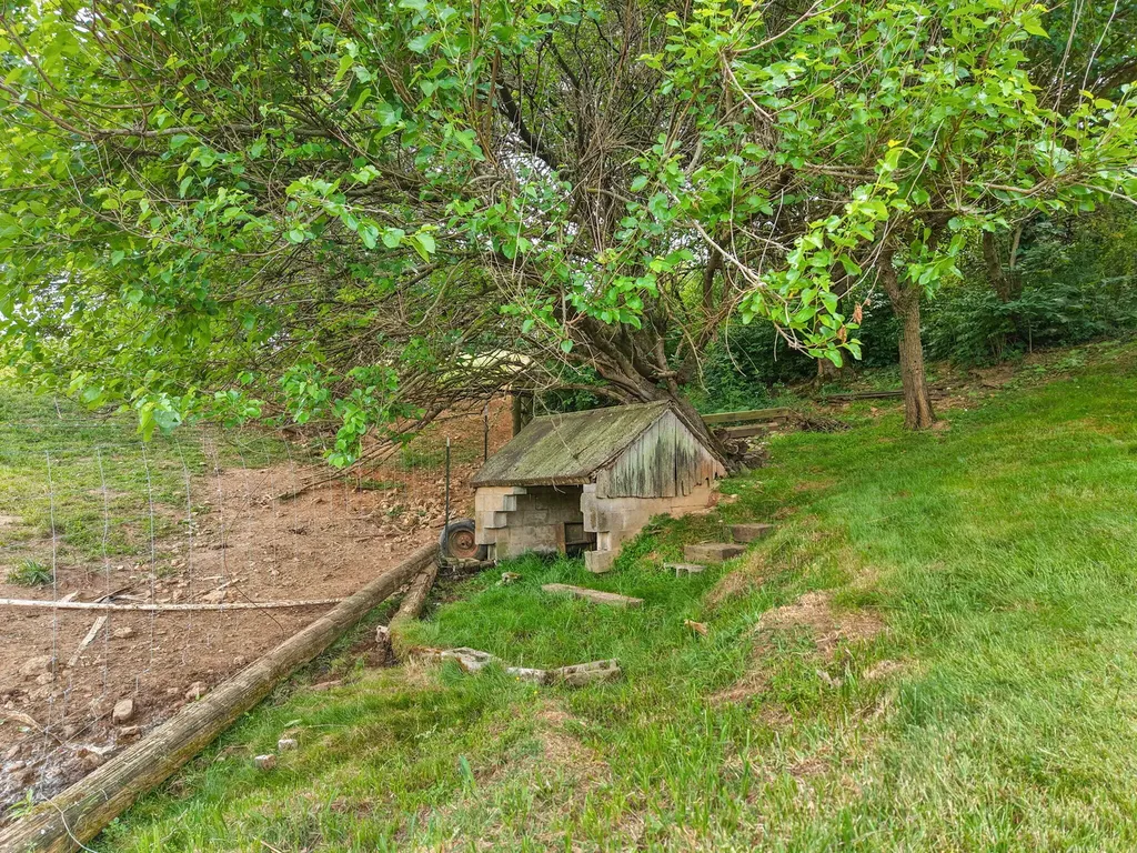 58 Sunset Drive Hustonville KY 40437