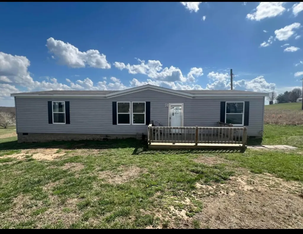 131 Lawless Lane Jamestown KY 42629