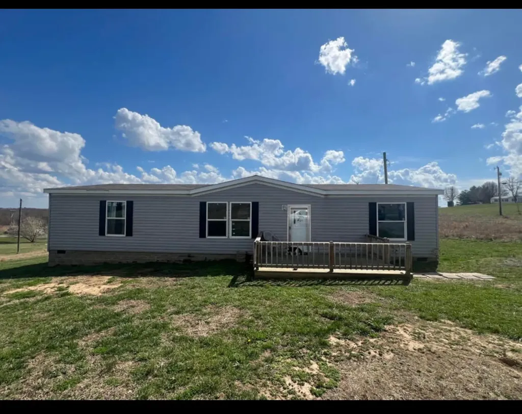 131 Lawless Lane Jamestown KY 42629