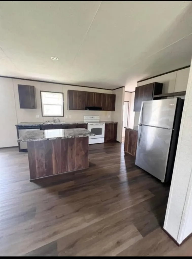 131 Lawless Lane Jamestown KY 42629