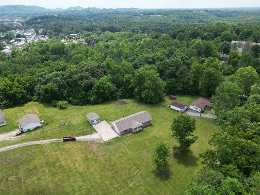 229 Cherry Avenue Corbin KY 40701
