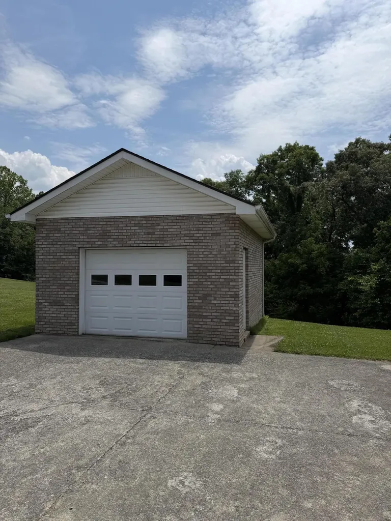 229 Cherry Avenue Corbin KY 40701