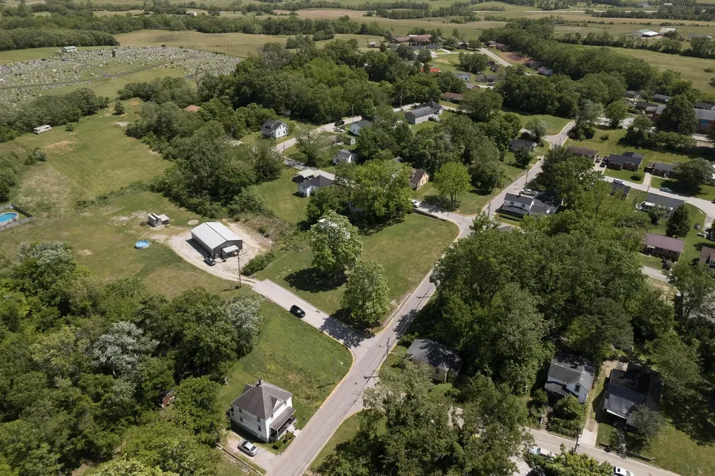 203 Fox Street Mt Sterling KY 40353