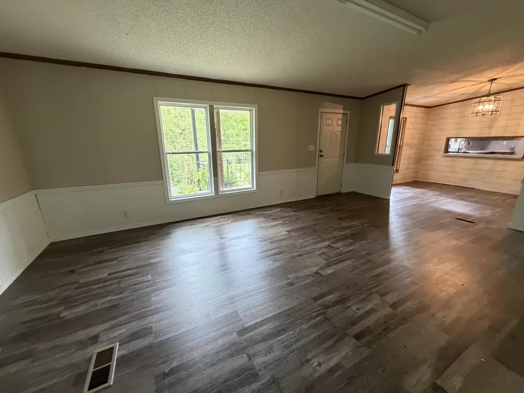 1290 Bacon Creek Road Corbin KY 40701