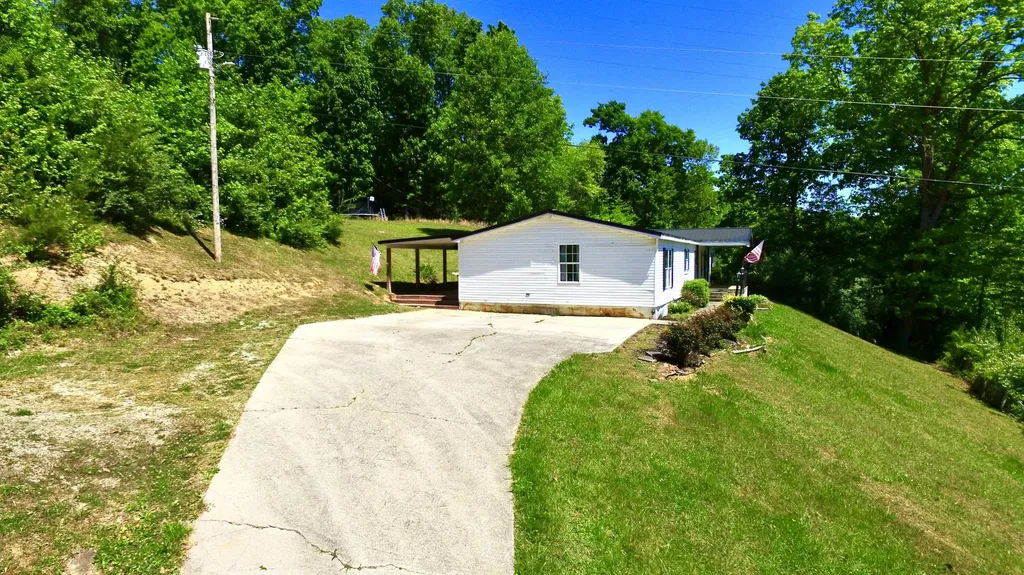 1290 Bacon Creek Road Corbin KY 40701