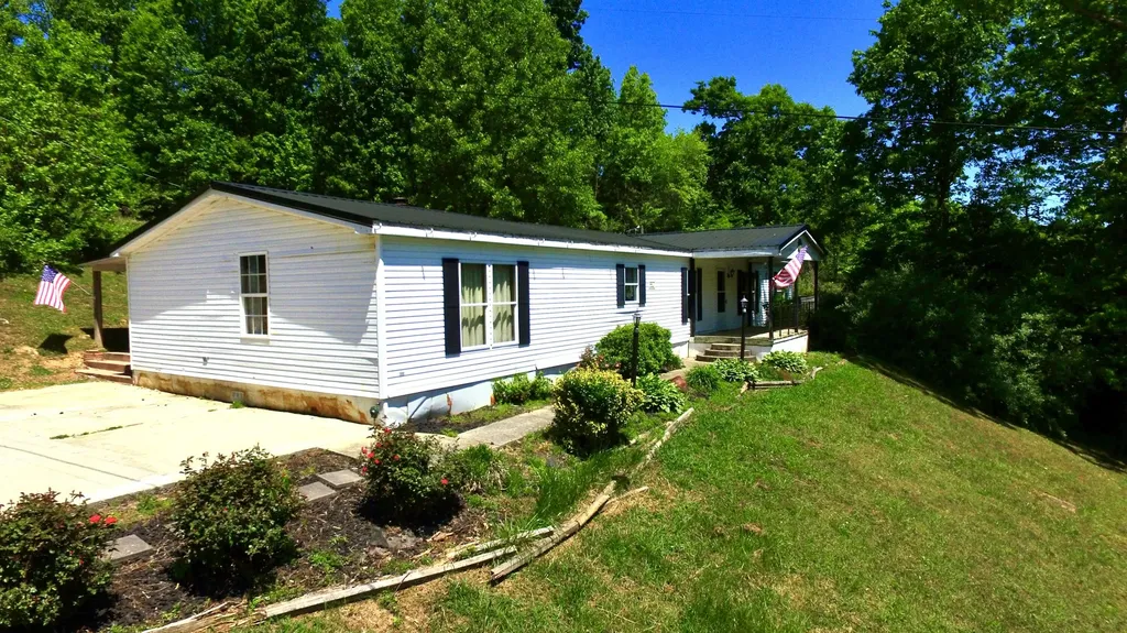 1290 Bacon Creek Road Corbin KY 40701
