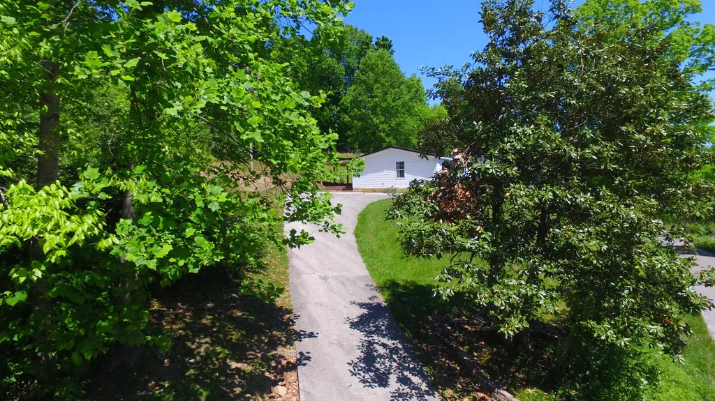 1290 Bacon Creek Road Corbin KY 40701