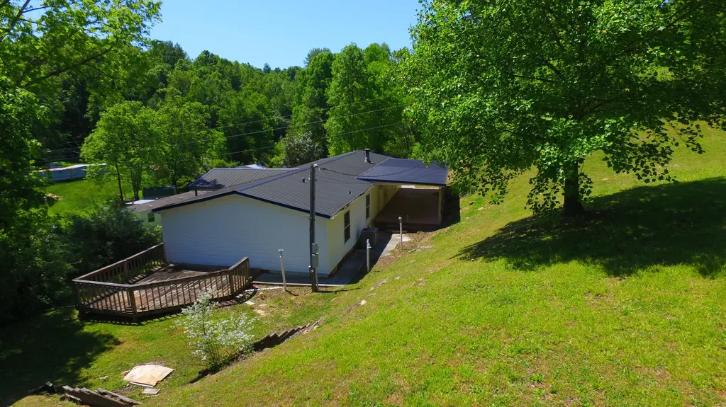 1290 Bacon Creek Road Corbin KY 40701