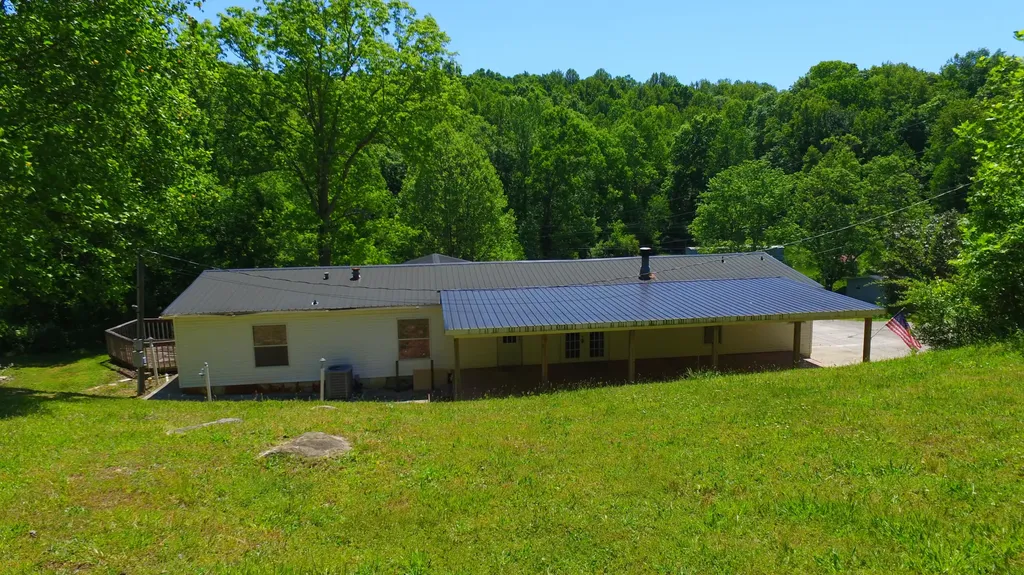 1290 Bacon Creek Road Corbin KY 40701
