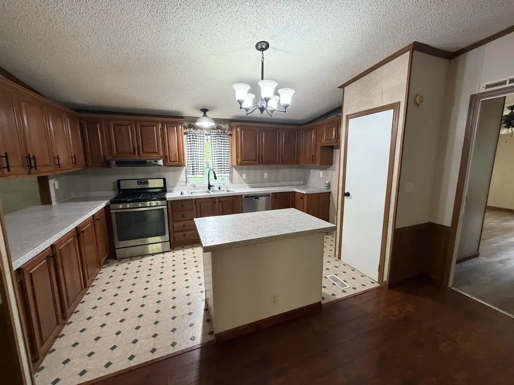 1290 Bacon Creek Road Corbin KY 40701