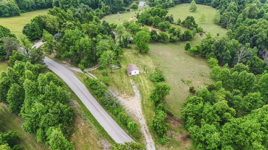 12251 Climax Road Mckee KY 40447