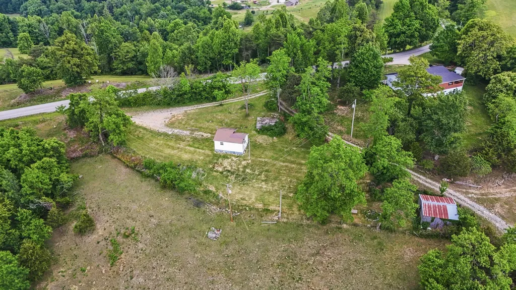 12251 Climax Road Mckee KY 40447
