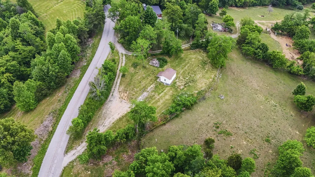 12251 Climax Road Mckee KY 40447