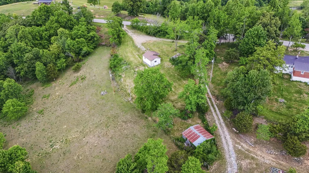 12251 Climax Road Mckee KY 40447