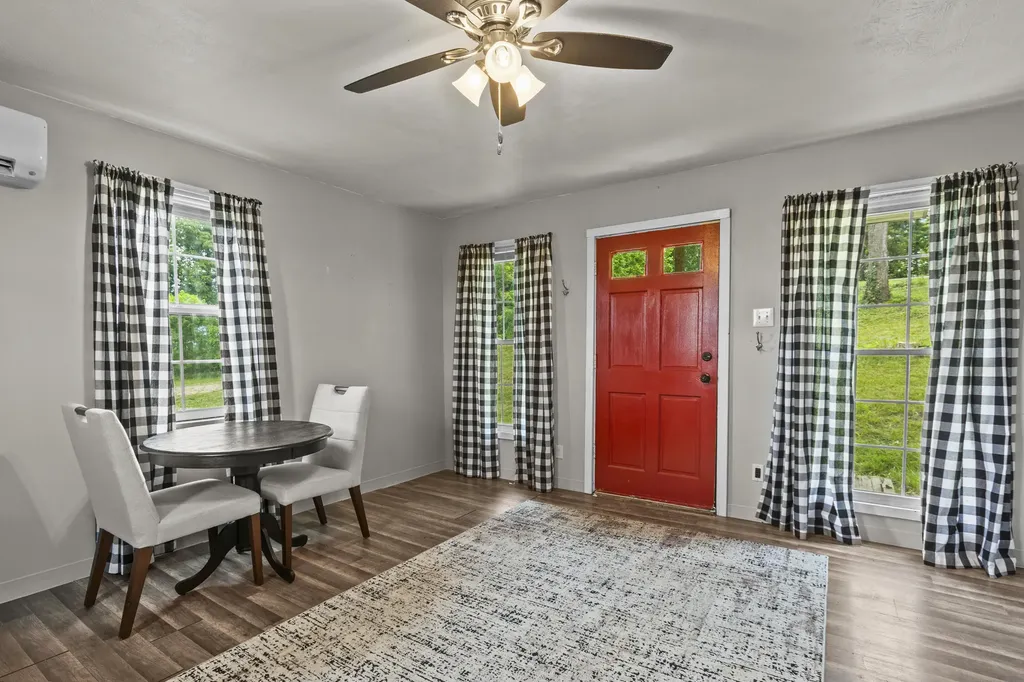 12251 Climax Road Mckee KY 40447