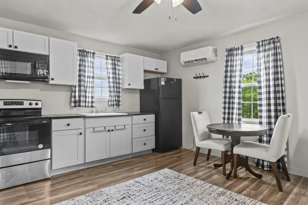 12251 Climax Road Mckee KY 40447