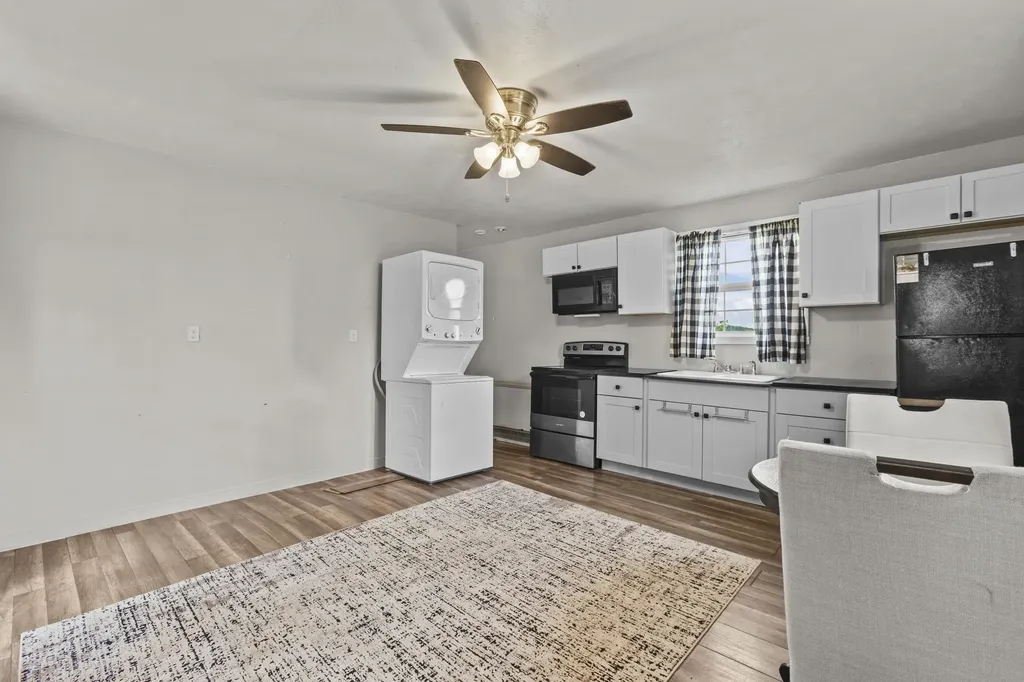 12251 Climax Road Mckee KY 40447