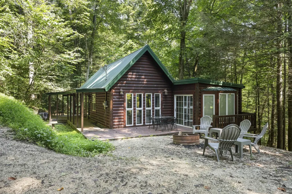 3556 Right Fork Fixer Road Zoe KY 41397