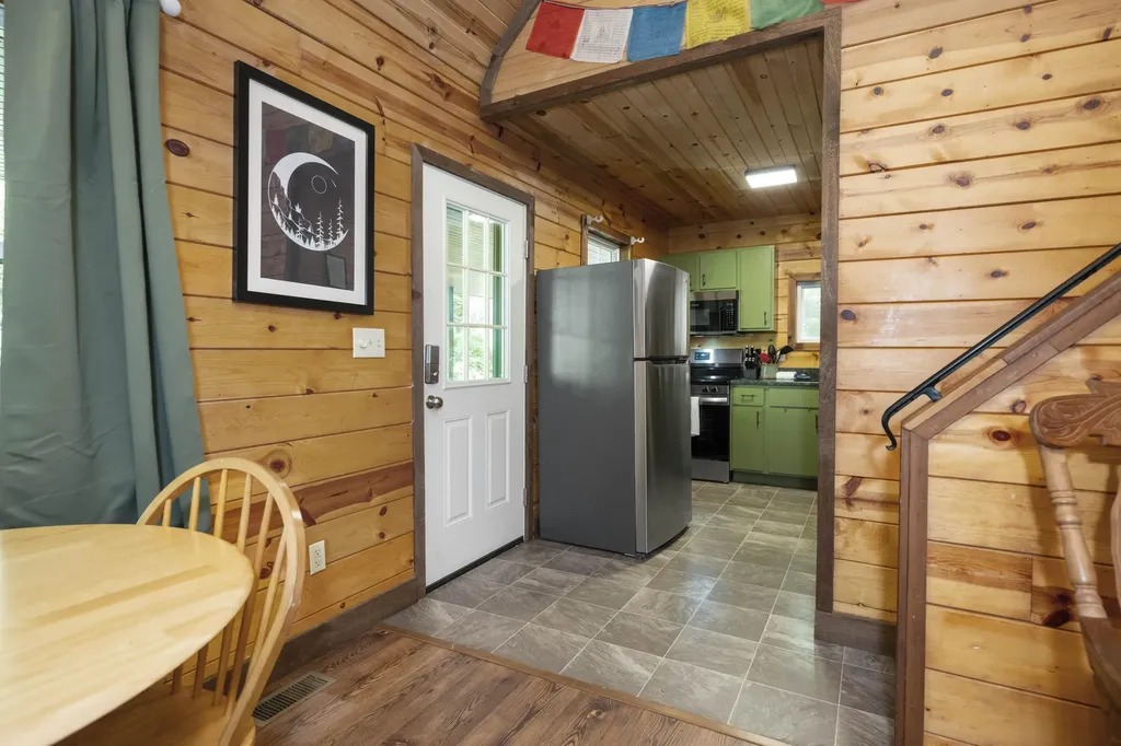 3556 Right Fork Fixer Road Zoe KY 41397