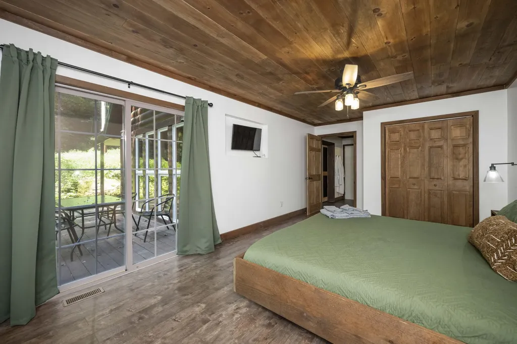 3556 Right Fork Fixer Road Zoe KY 41397