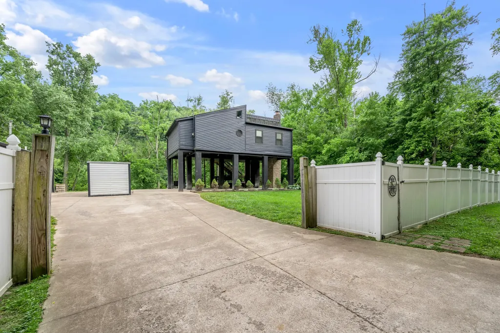 1395 Dix Drive Wilmore KY 40390