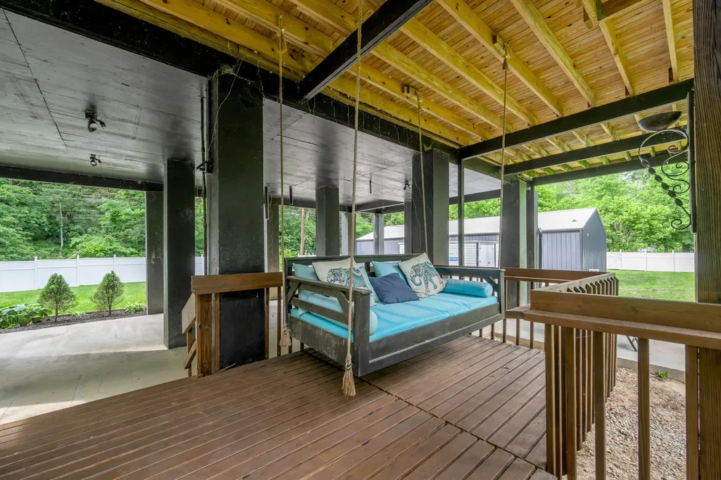 1395 Dix Drive Wilmore KY 40390