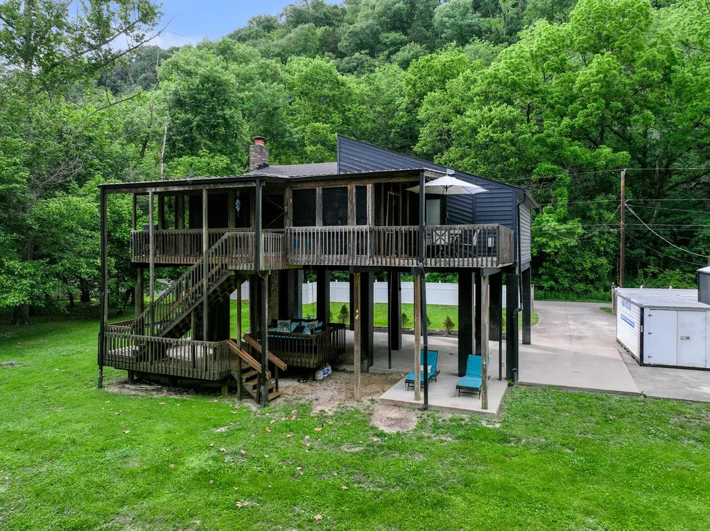1395 Dix Drive Wilmore KY 40390