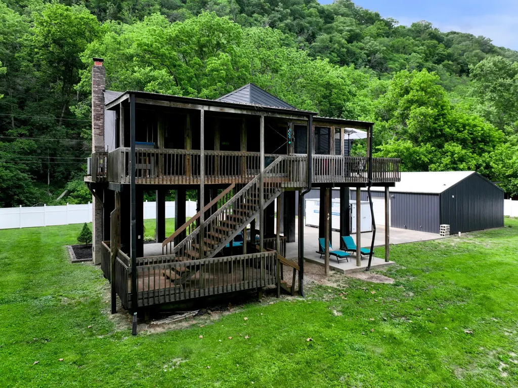 1395 Dix Drive Wilmore KY 40390