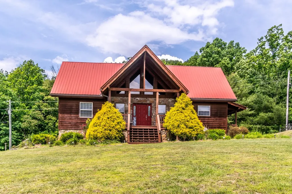 3052 Gravel Lick Branch Road Berea KY 40403