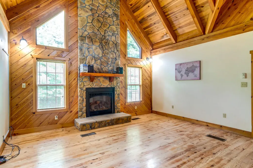 3052 Gravel Lick Branch Road Berea KY 40403