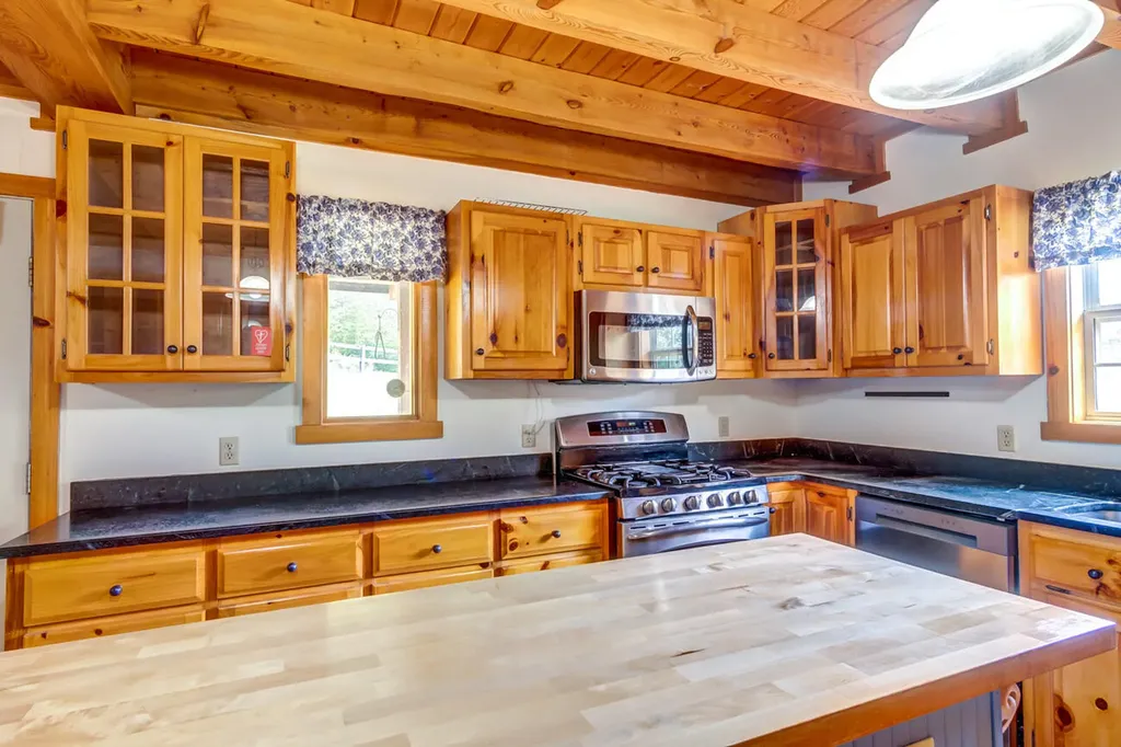 3052 Gravel Lick Branch Road Berea KY 40403