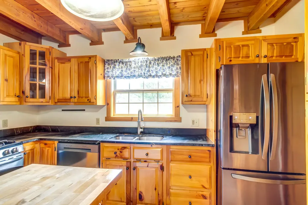 3052 Gravel Lick Branch Road Berea KY 40403