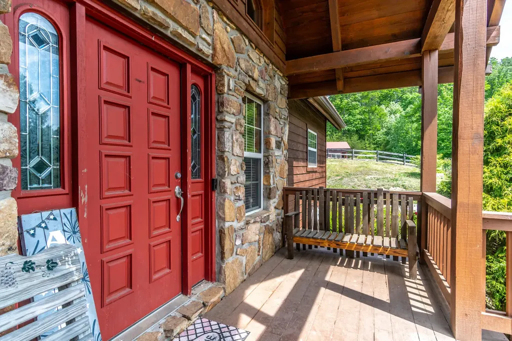 3052 Gravel Lick Branch Road Berea KY 40403