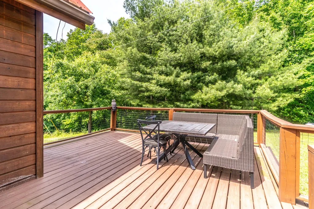 3052 Gravel Lick Branch Road Berea KY 40403