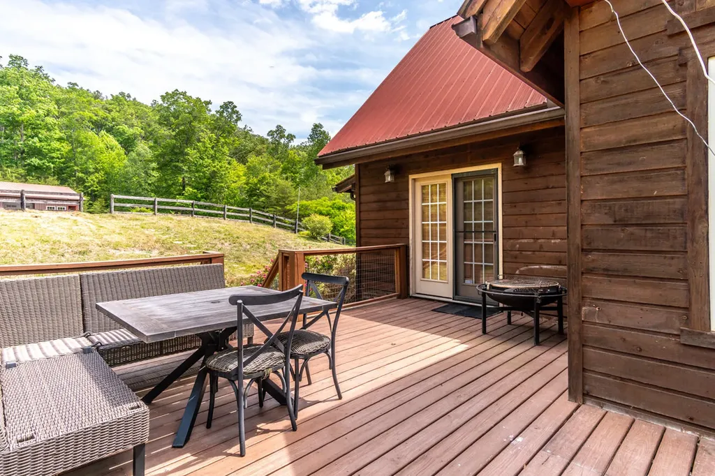 3052 Gravel Lick Branch Road Berea KY 40403