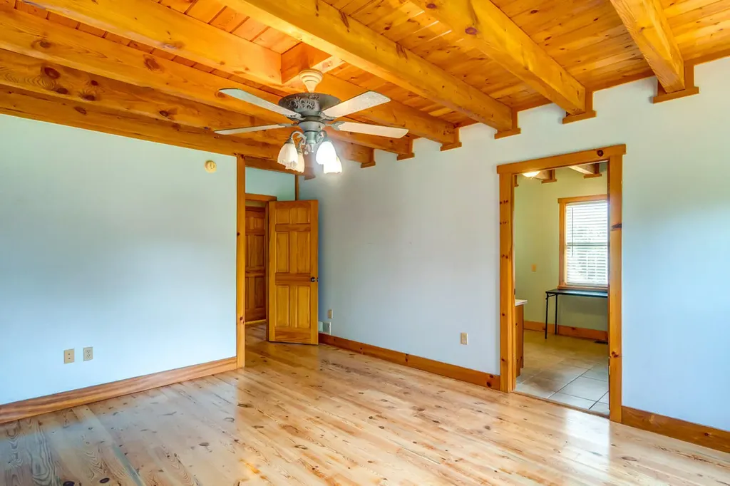 3052 Gravel Lick Branch Road Berea KY 40403