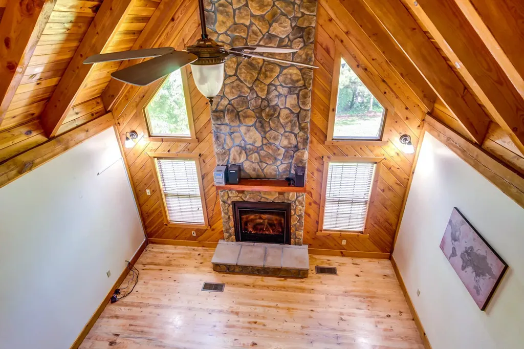 3052 Gravel Lick Branch Road Berea KY 40403
