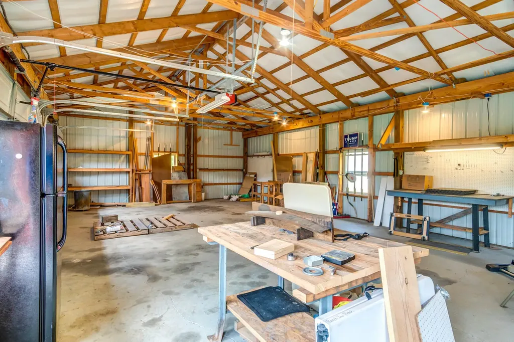 3052 Gravel Lick Branch Road Berea KY 40403