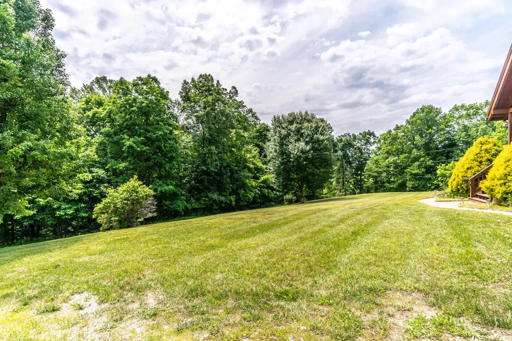 3052 Gravel Lick Branch Road Berea KY 40403
