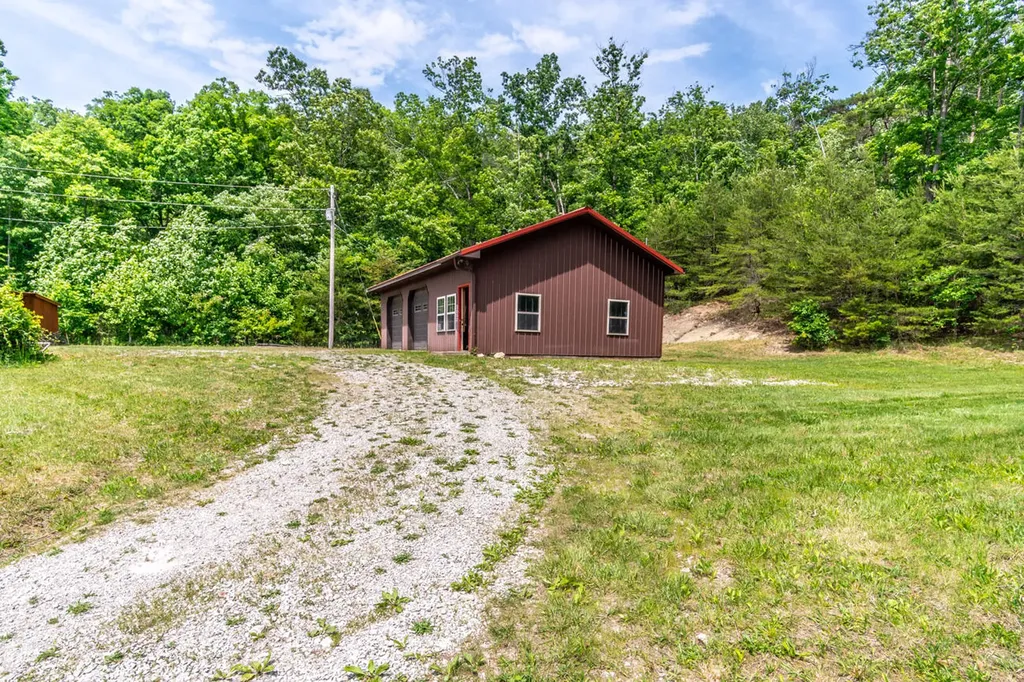 3052 Gravel Lick Branch Road Berea KY 40403