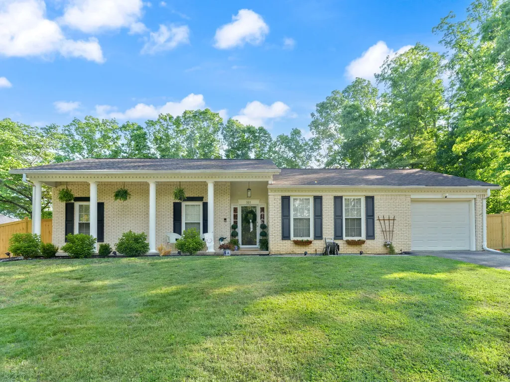 321 Circle Drive Morehead KY 40351