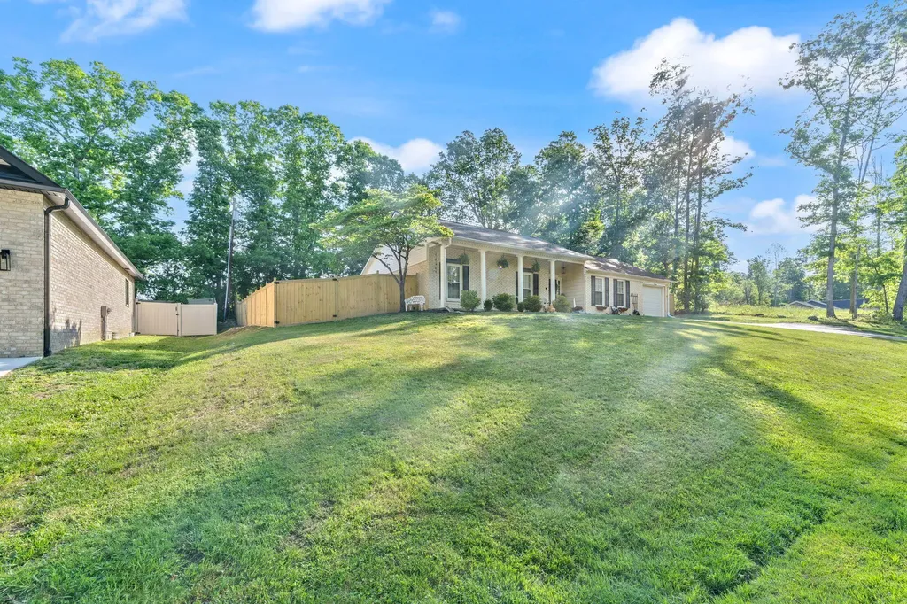 321 Circle Drive Morehead KY 40351