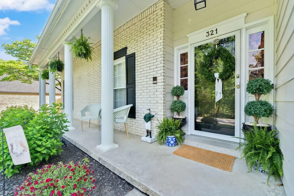 321 Circle Drive Morehead KY 40351