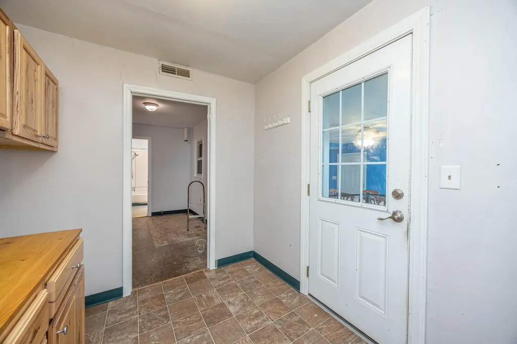 1371 Clintonville Road Paris KY 40361