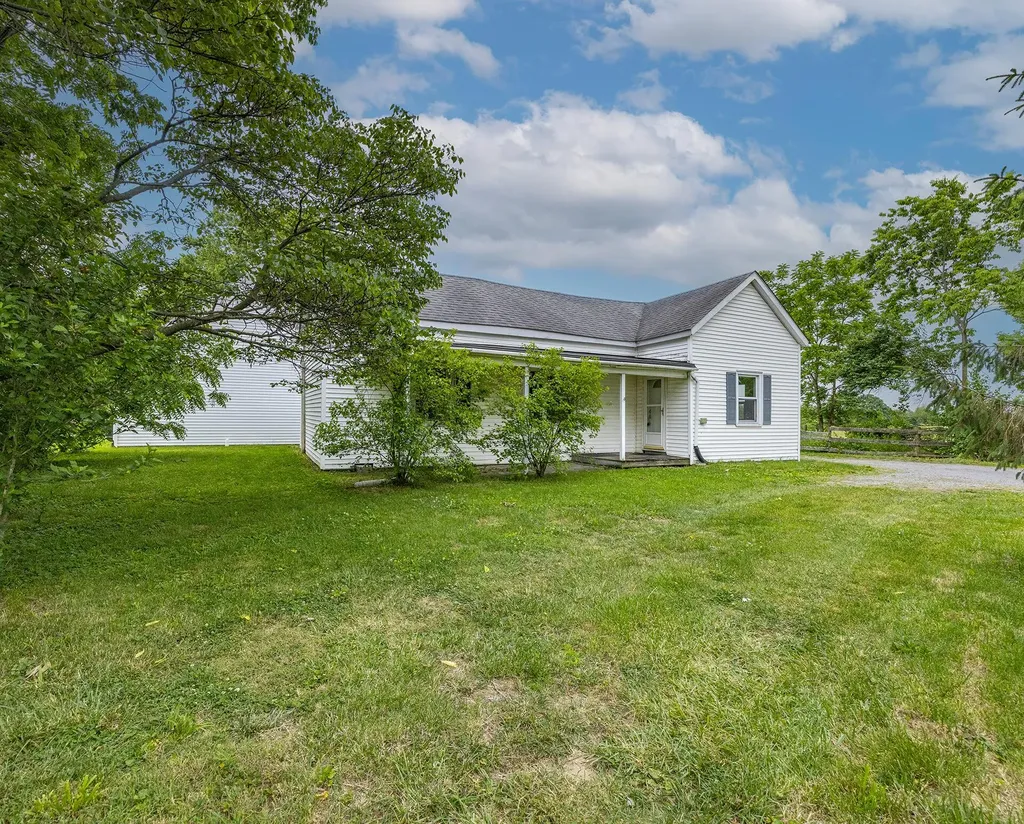 1371 Clintonville Road Paris KY 40361