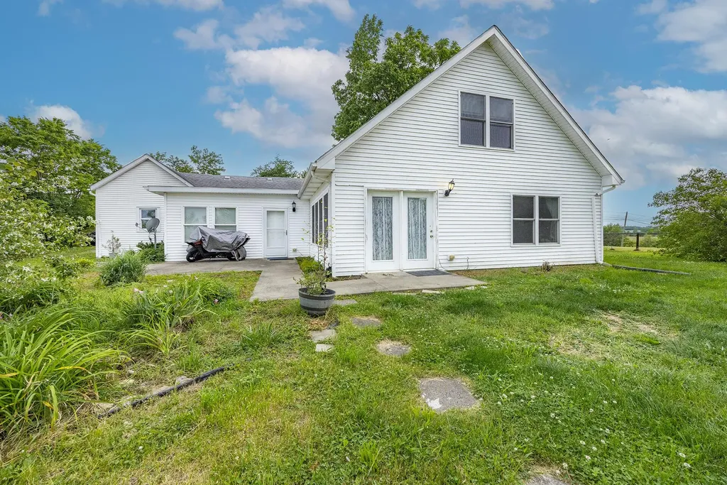 1371 Clintonville Road Paris KY 40361