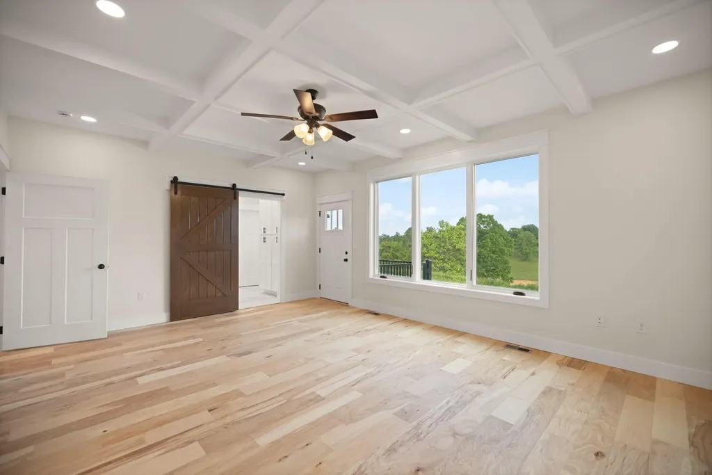71A Eagle Landing London KY 40741